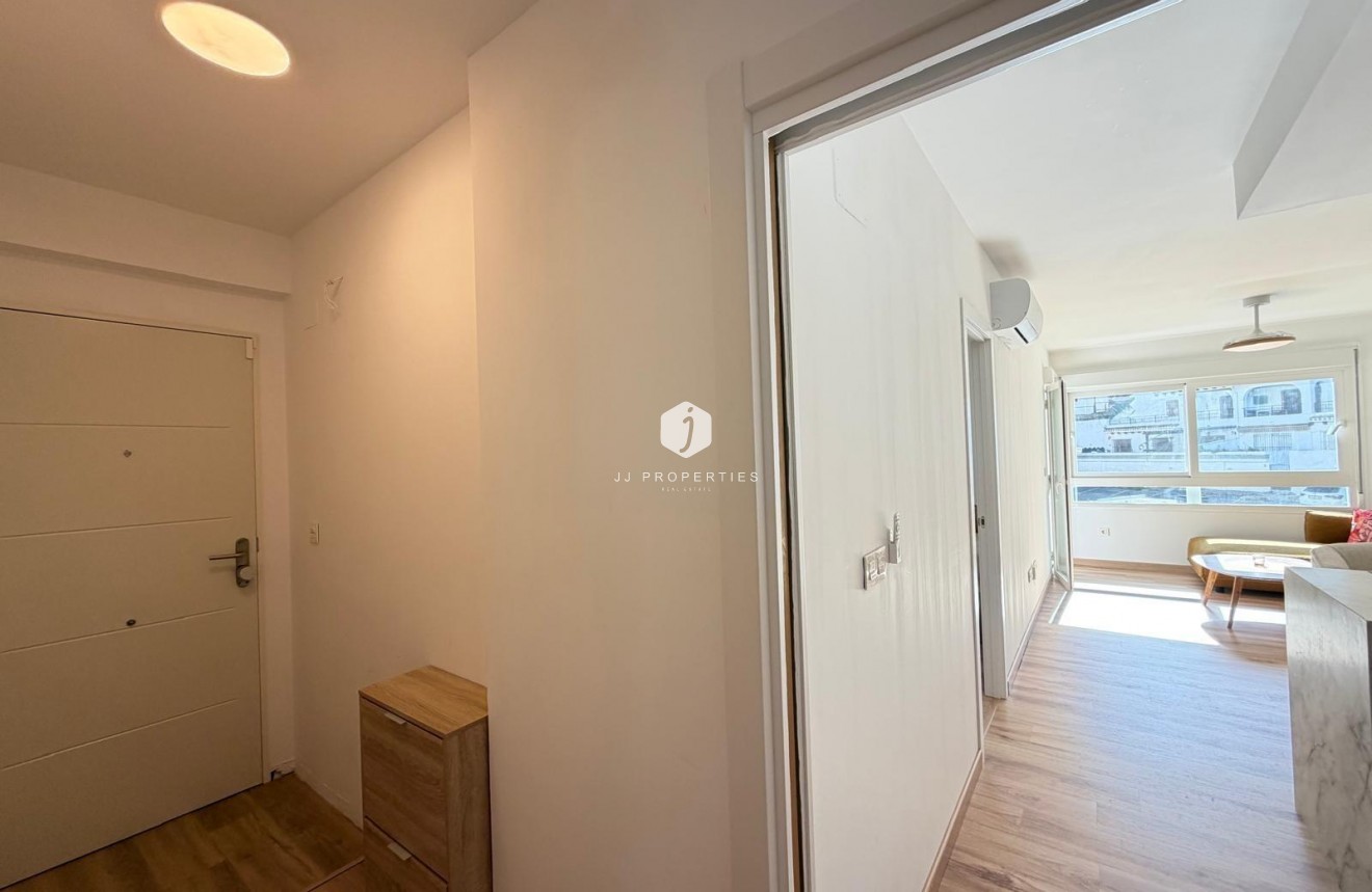 Aus zweiter Hand - Wohnung -
Orihuela Costa - Altos De Campoamor
