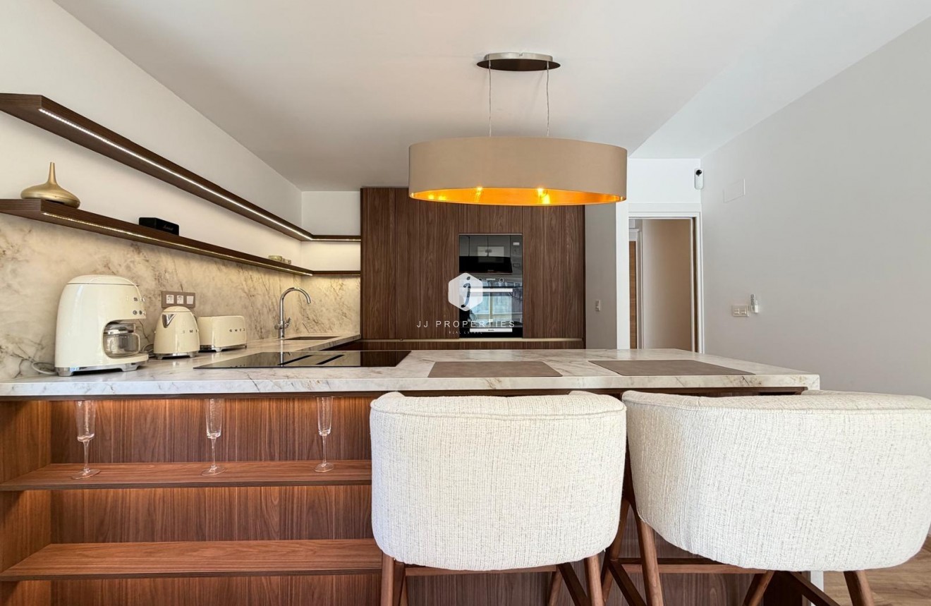 Aus zweiter Hand - Wohnung -
Orihuela Costa - Altos De Campoamor
