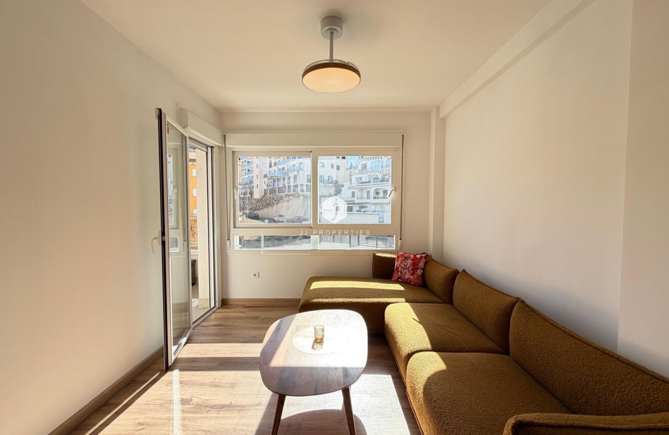 Aus zweiter Hand - Wohnung -
Orihuela Costa - Altos De Campoamor
