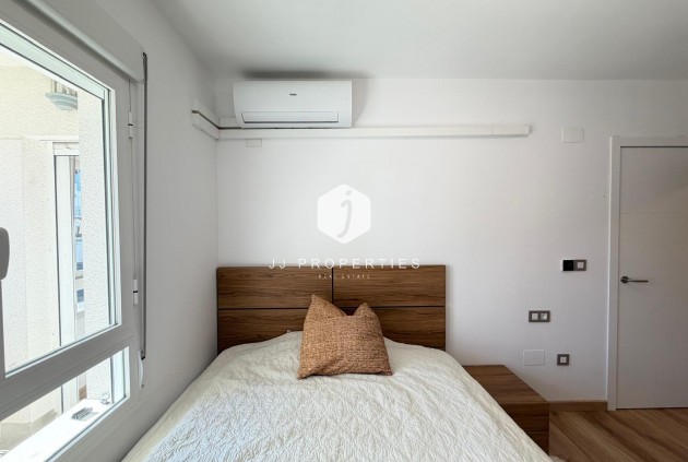 Aus zweiter Hand - Wohnung -
Orihuela Costa - Altos De Campoamor