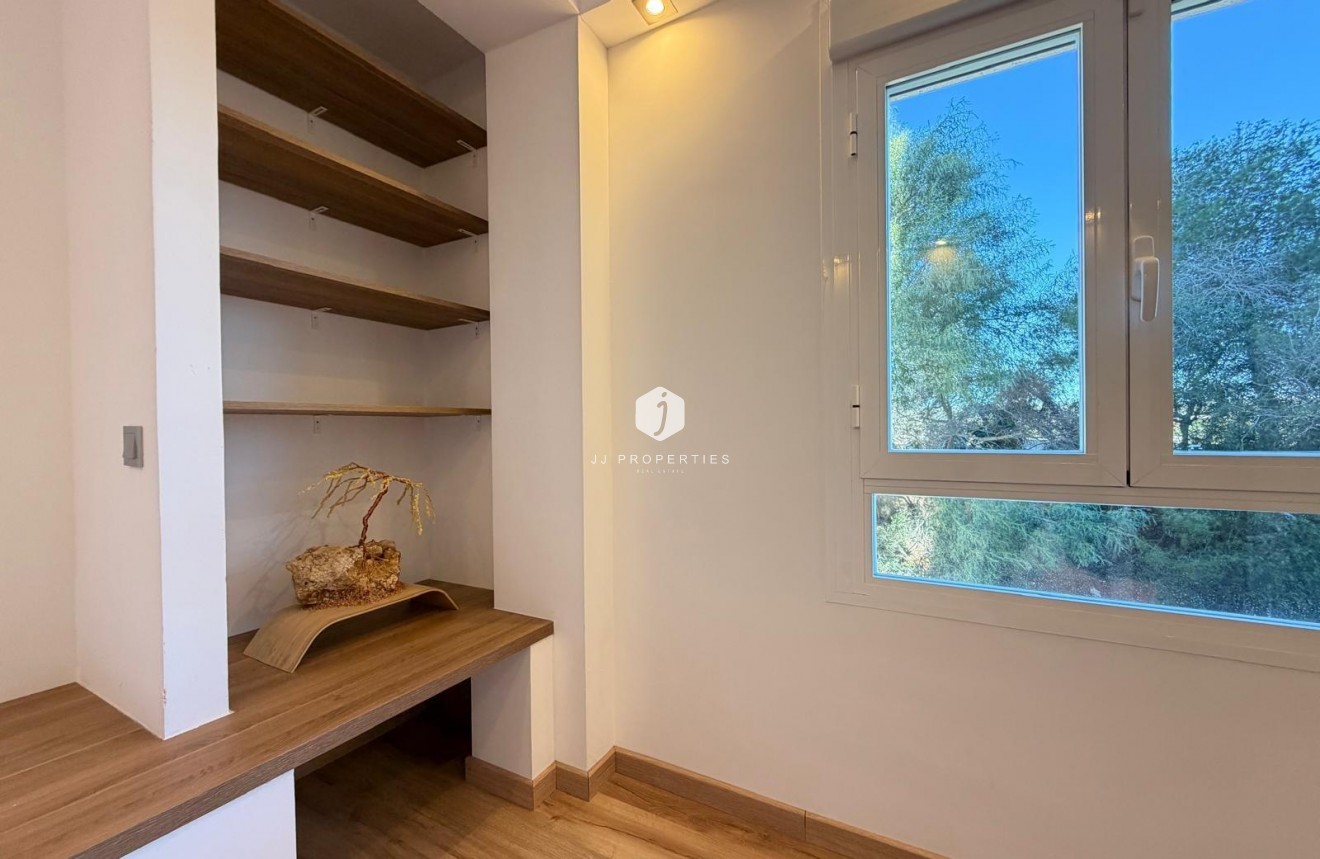Aus zweiter Hand - Wohnung -
Orihuela Costa - Altos De Campoamor