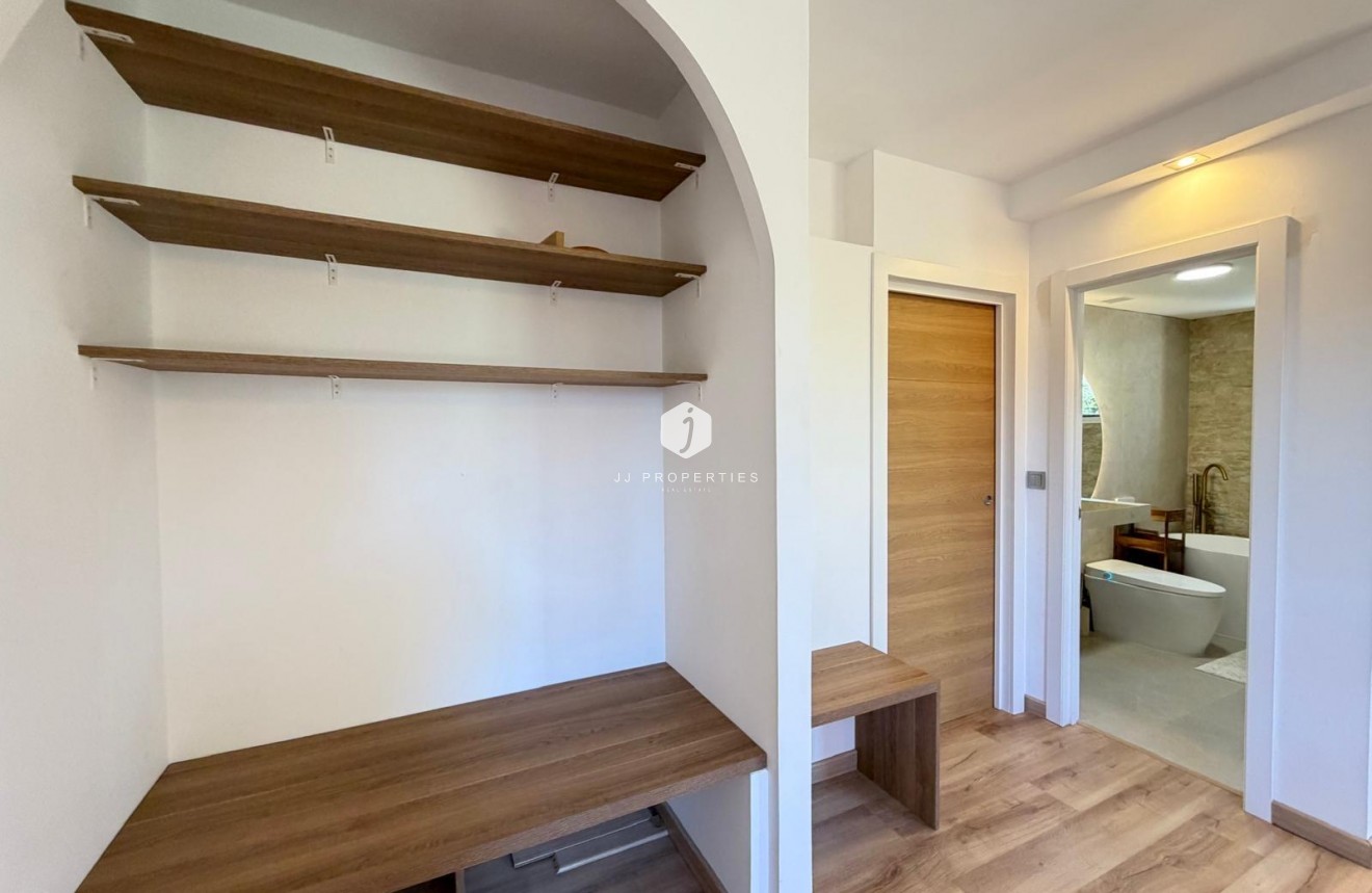 Aus zweiter Hand - Wohnung -
Orihuela Costa - Altos De Campoamor