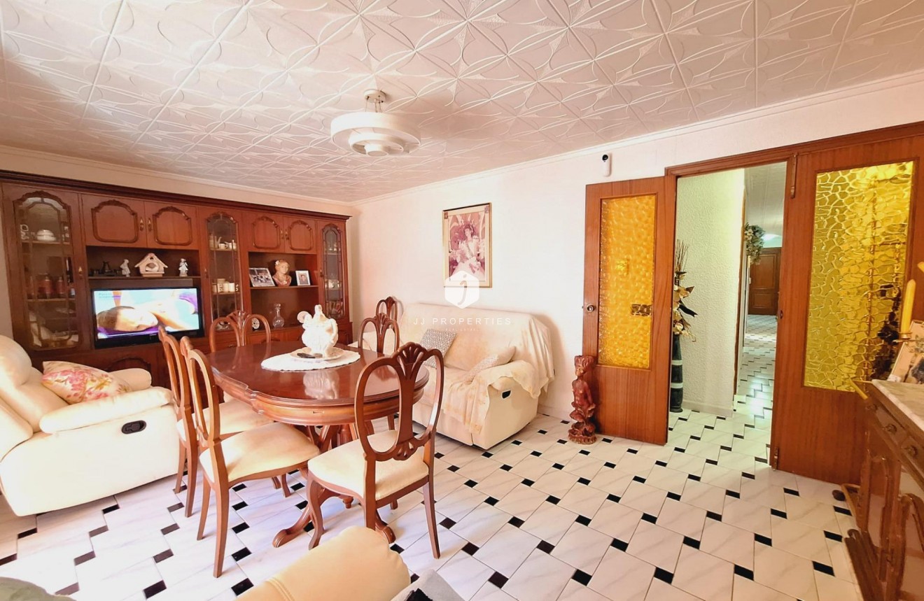 D'occasion - Appartement -
Torrevieja - Acequion
