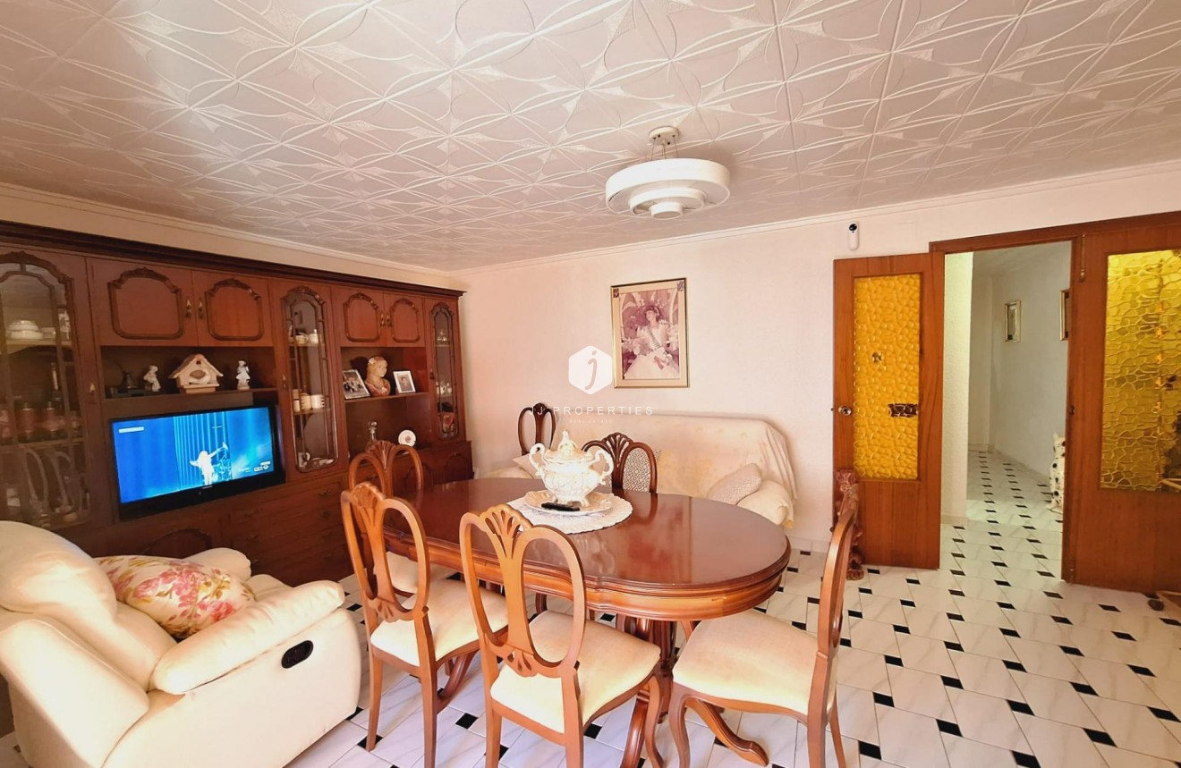 D'occasion - Appartement -
Torrevieja - Acequion
