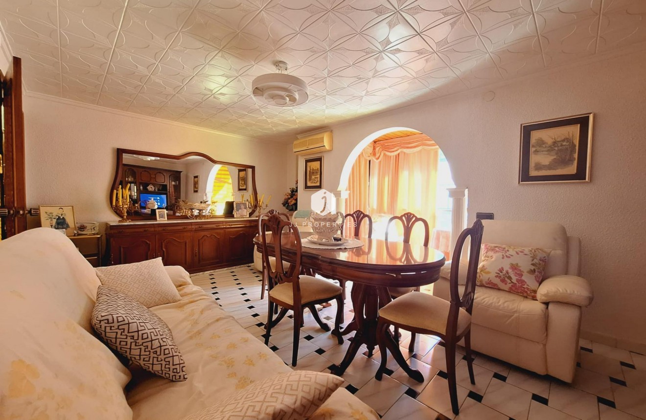 D'occasion - Appartement -
Torrevieja - Acequion