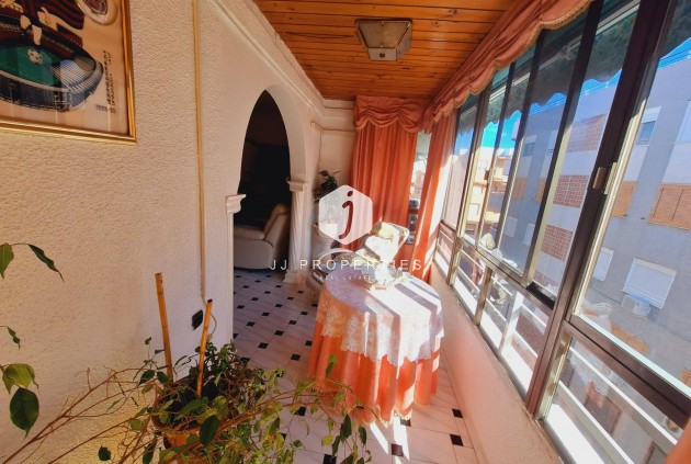 D'occasion - Appartement -
Torrevieja - Acequion