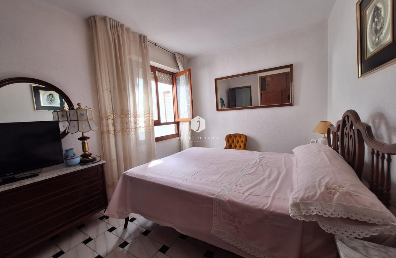 D'occasion - Appartement -
Torrevieja - Acequion