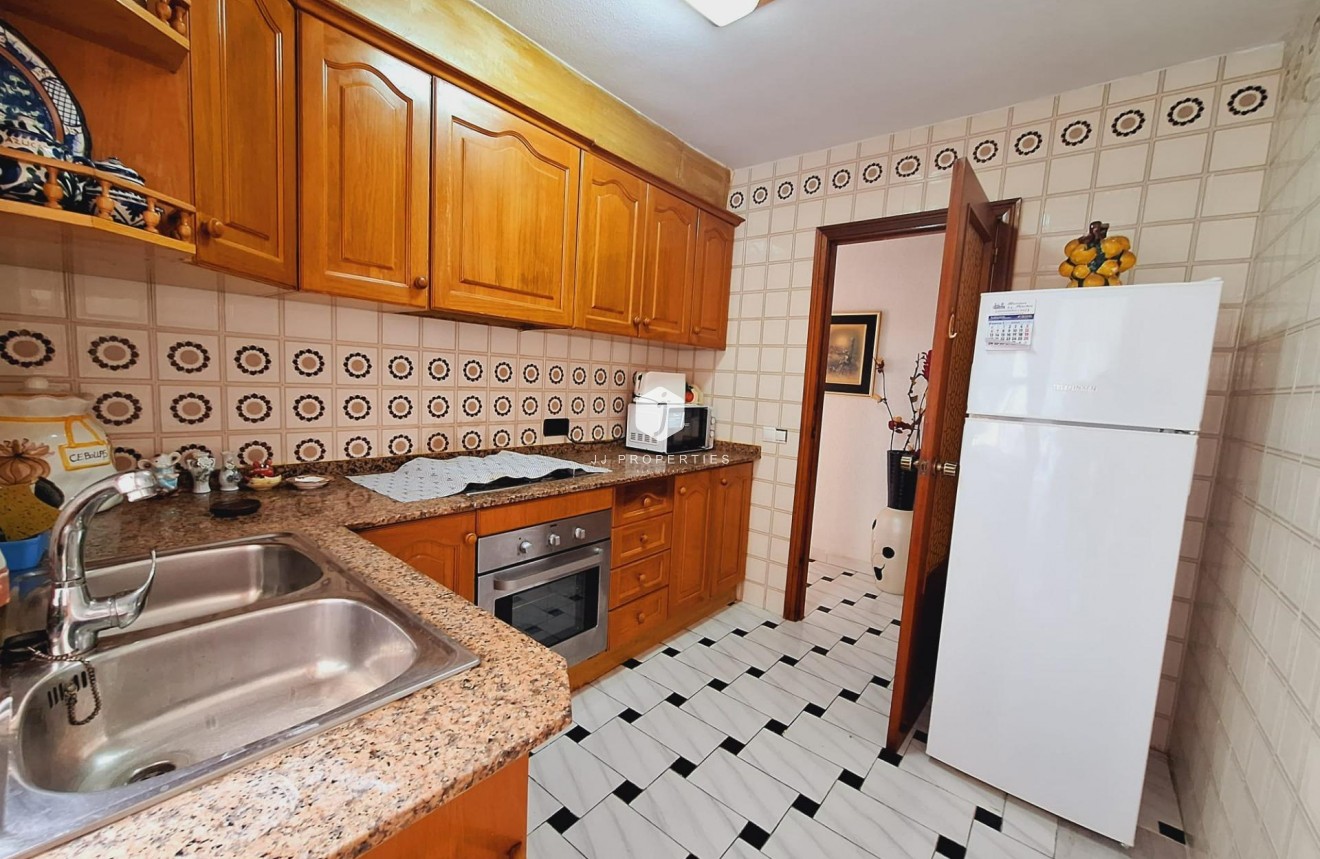 D'occasion - Appartement -
Torrevieja - Acequion