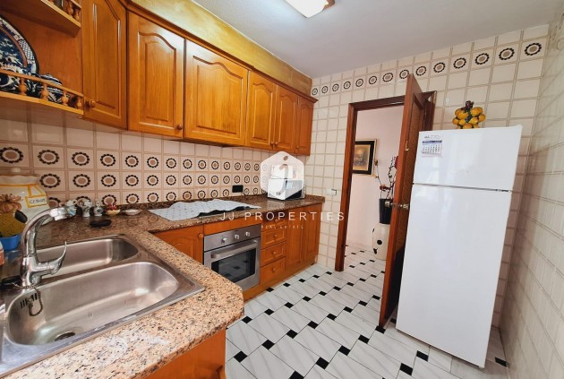 D'occasion - Appartement -
Torrevieja - Acequion