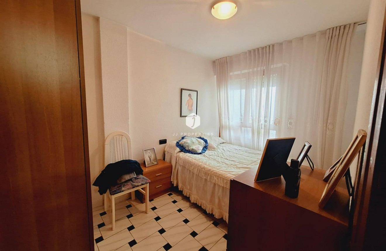 D'occasion - Appartement -
Torrevieja - Acequion