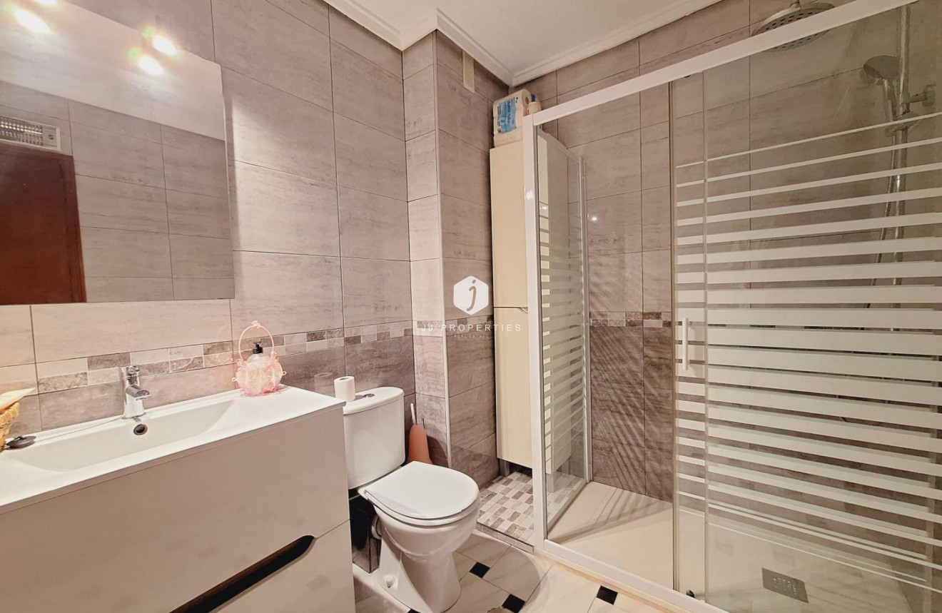 D'occasion - Appartement -
Torrevieja - Acequion