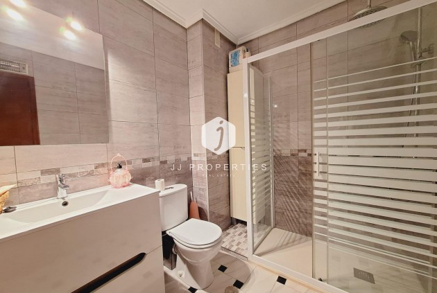 D'occasion - Appartement -
Torrevieja - Acequion