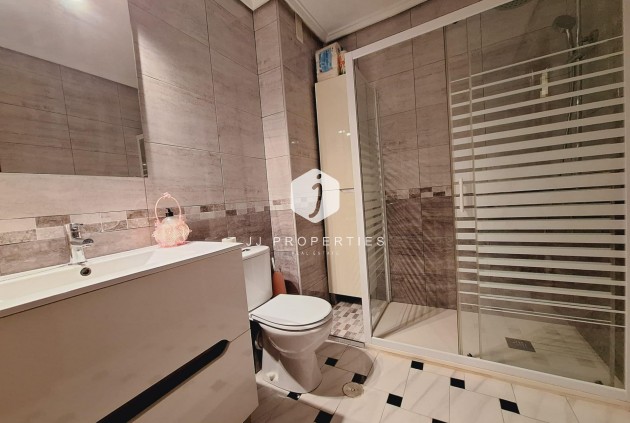 D'occasion - Appartement -
Torrevieja - Acequion