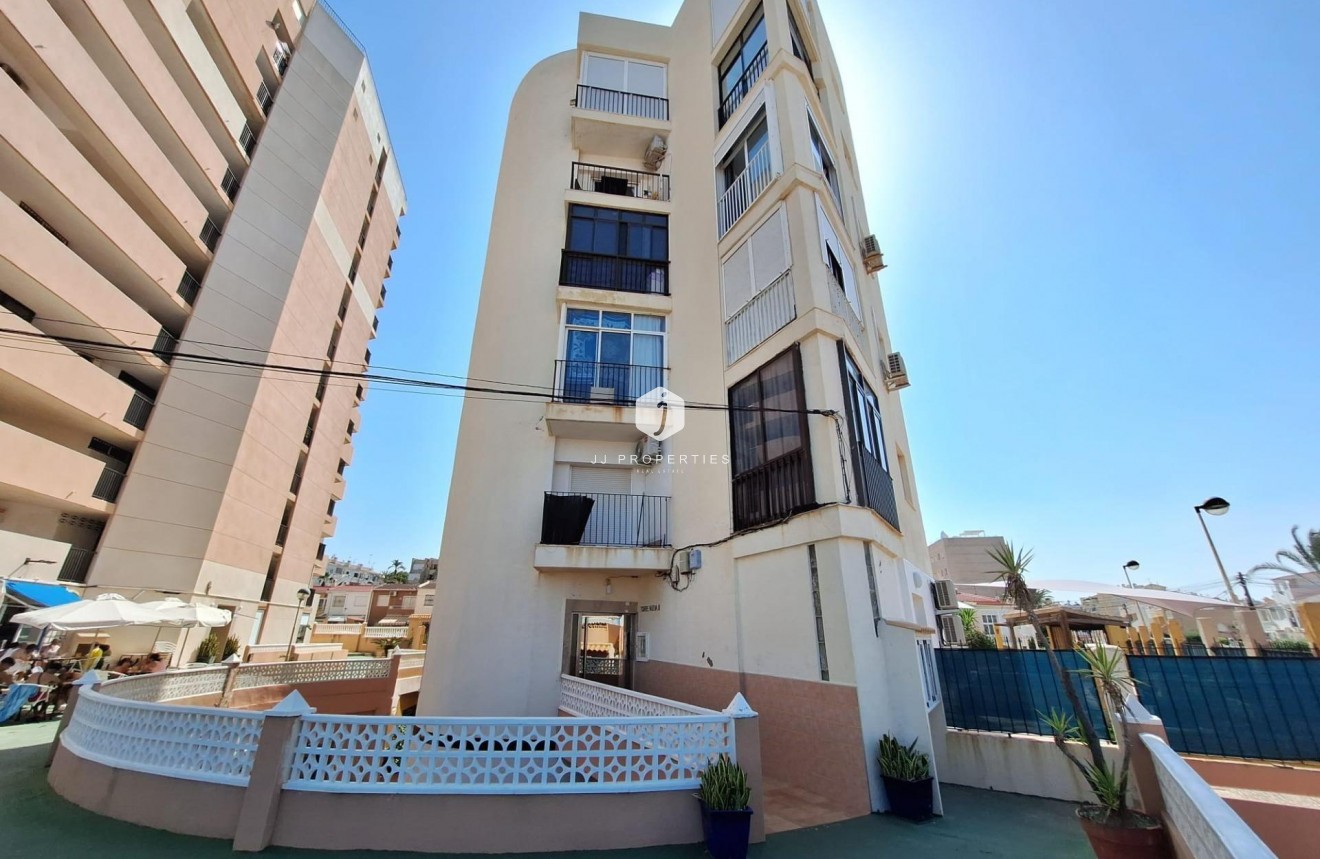 Aus zweiter Hand - Wohnung -
Torrevieja - Torrejón