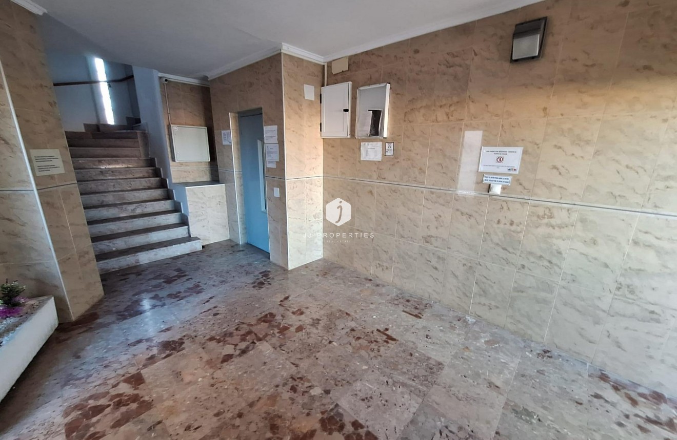 Aus zweiter Hand - Wohnung -
Torrevieja - Torrejón