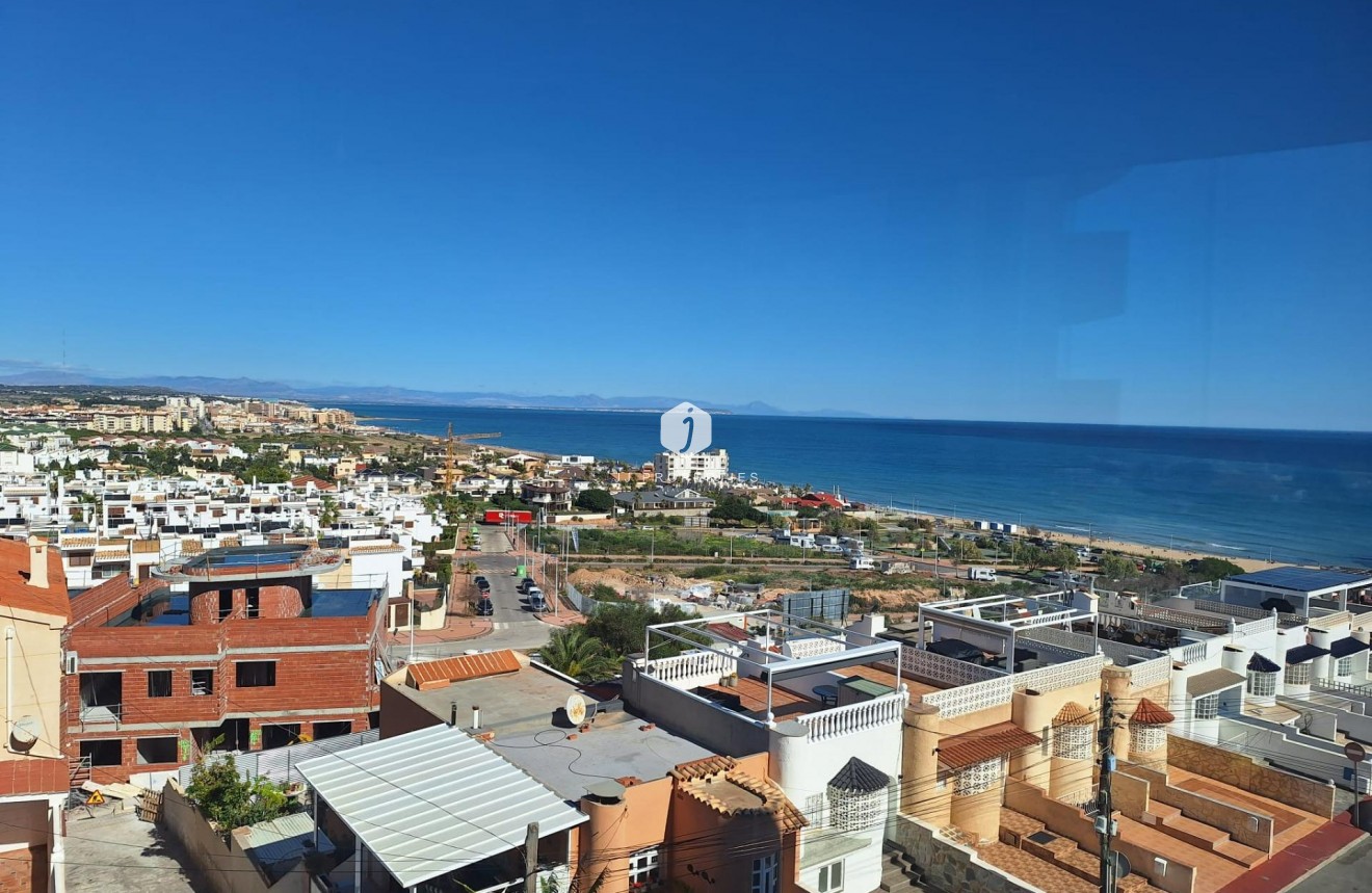 Aus zweiter Hand - Wohnung -
Torrevieja - Torrejón