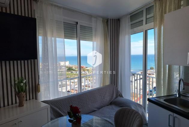 Aus zweiter Hand - Wohnung -
Torrevieja - Torrejón