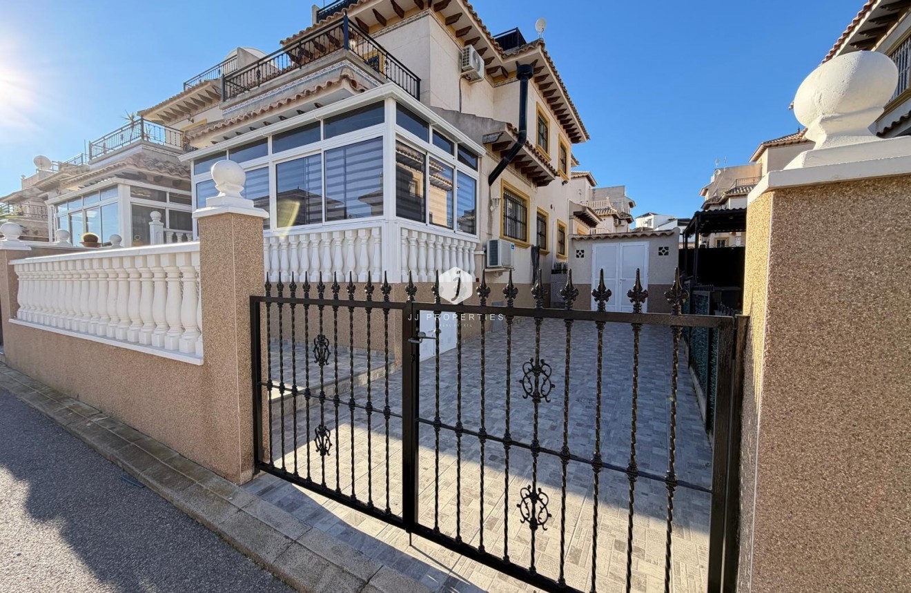 Tweedehands - Chalet -
Orihuela Costa - Las Filipinas