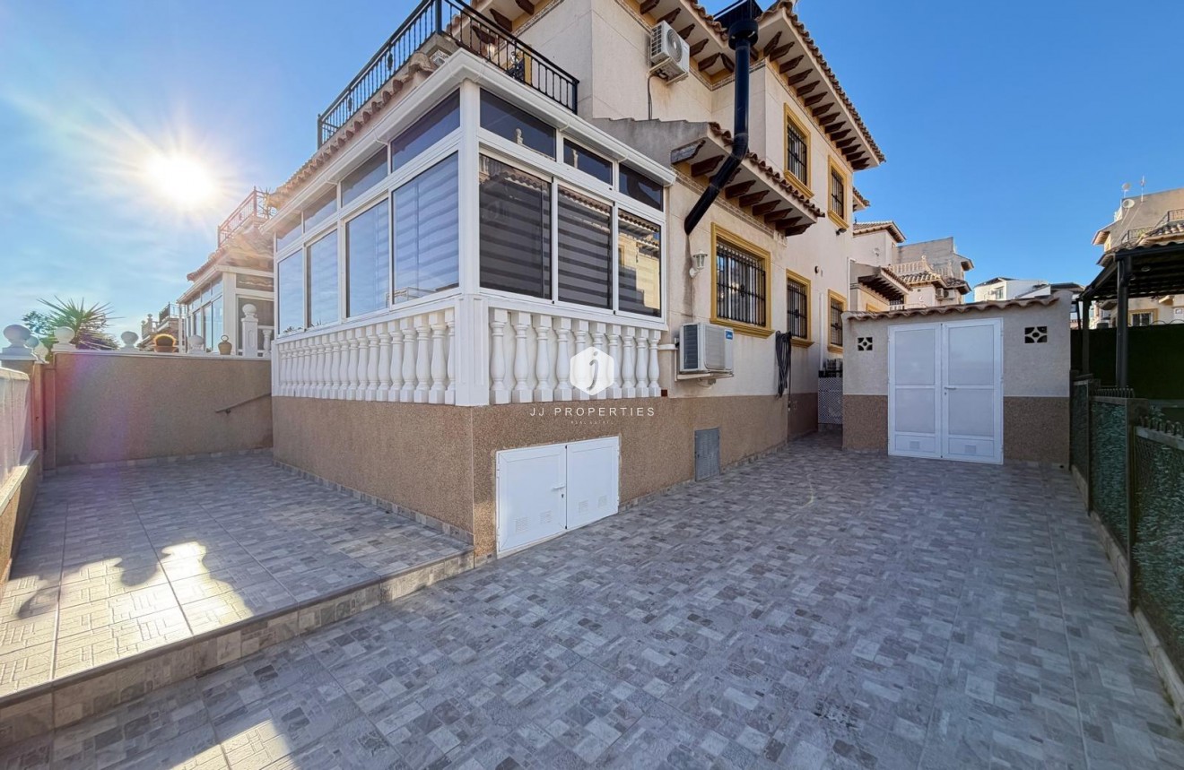 Tweedehands - Chalet -
Orihuela Costa - Las Filipinas