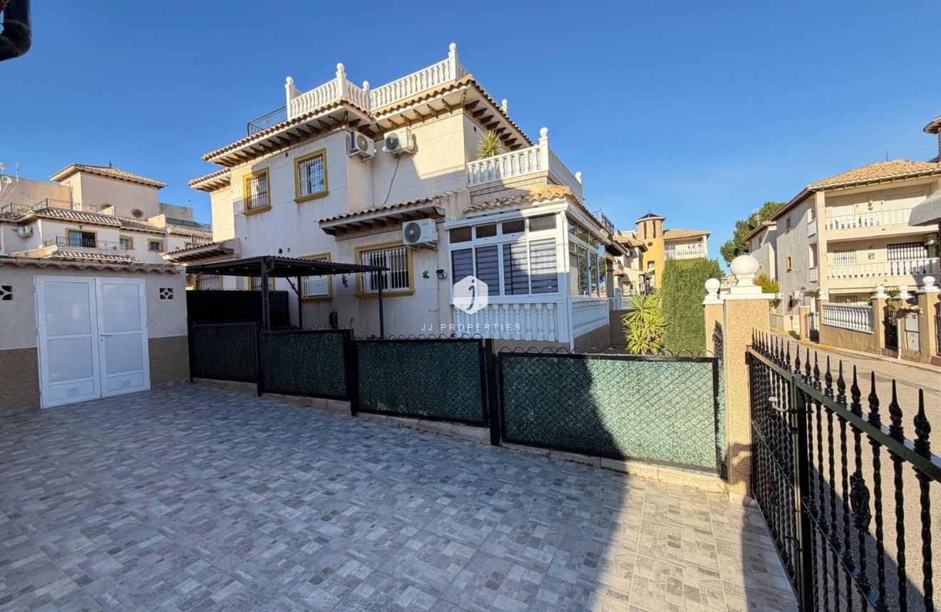 Tweedehands - Chalet -
Orihuela Costa - Las Filipinas