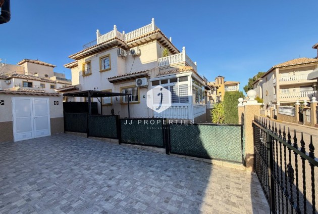 Tweedehands - Chalet -
Orihuela Costa - Las Filipinas