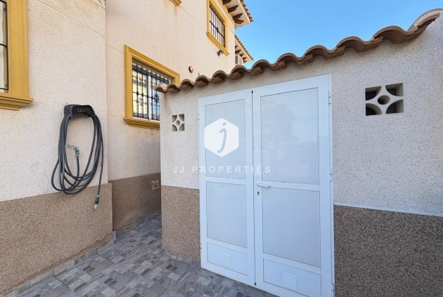 Tweedehands - Chalet -
Orihuela Costa - Las Filipinas