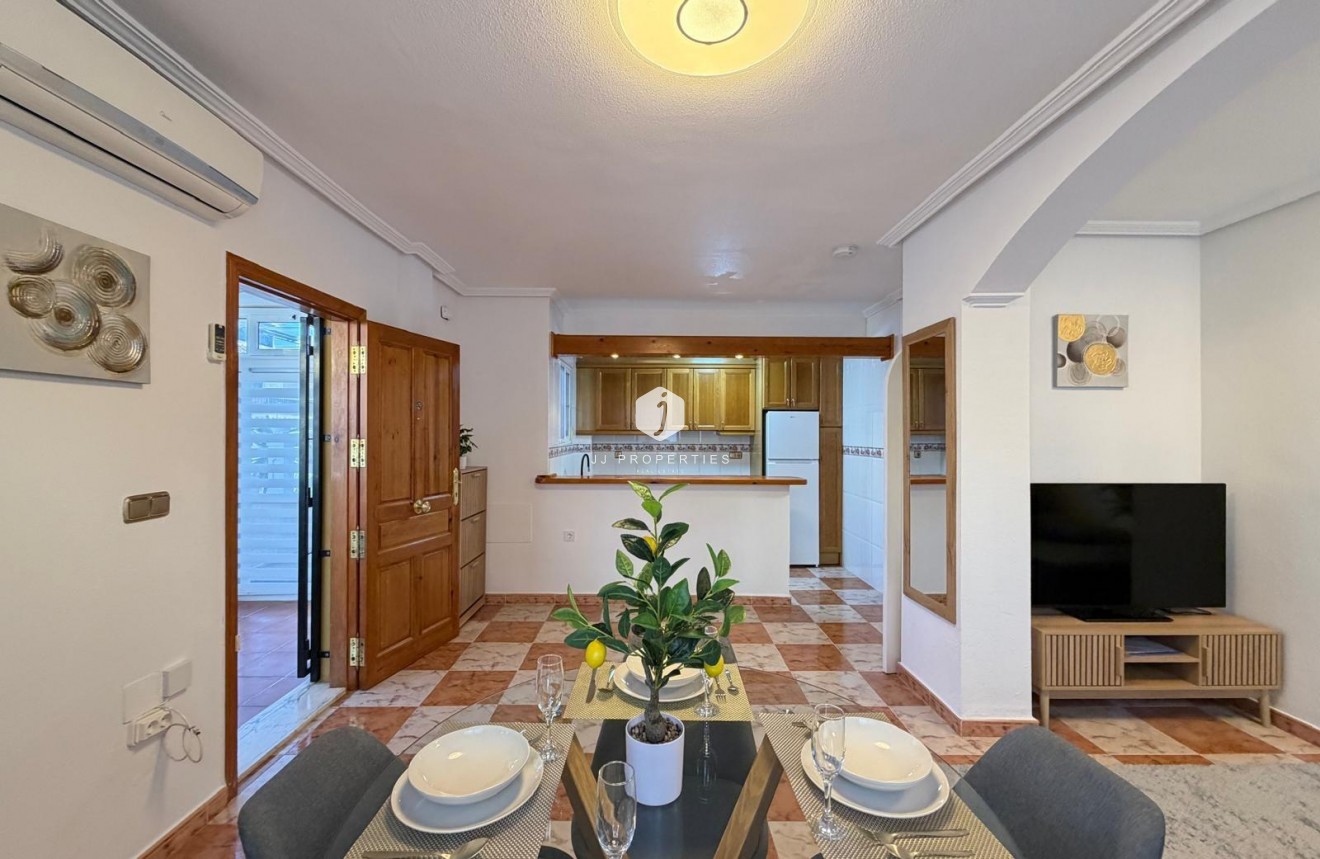 Tweedehands - Chalet -
Orihuela Costa - Las Filipinas