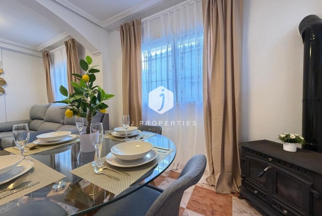Tweedehands - Chalet -
Orihuela Costa - Las Filipinas