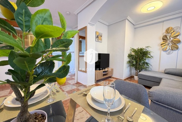 Tweedehands - Chalet -
Orihuela Costa - Las Filipinas