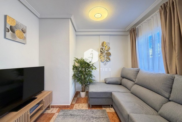 Tweedehands - Chalet -
Orihuela Costa - Las Filipinas