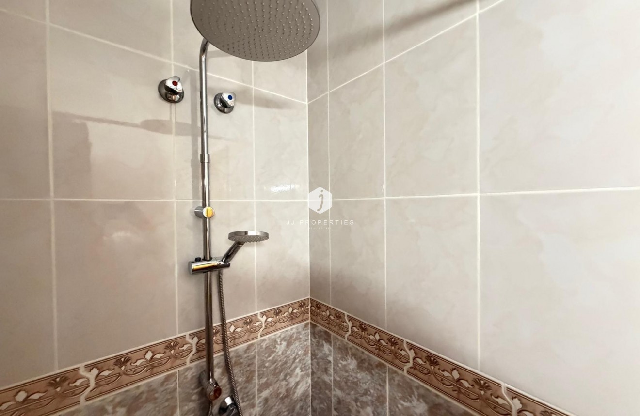 Tweedehands - Chalet -
Orihuela Costa - Las Filipinas