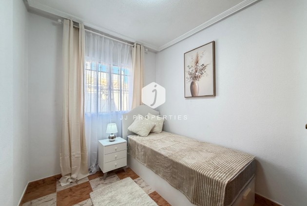 Tweedehands - Chalet -
Orihuela Costa - Las Filipinas