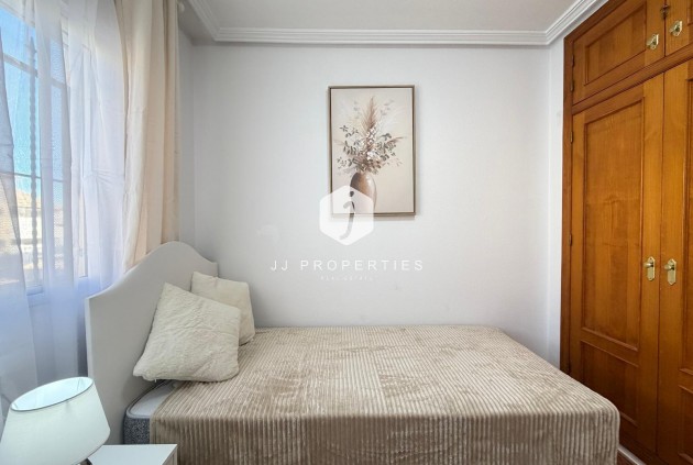 Tweedehands - Chalet -
Orihuela Costa - Las Filipinas