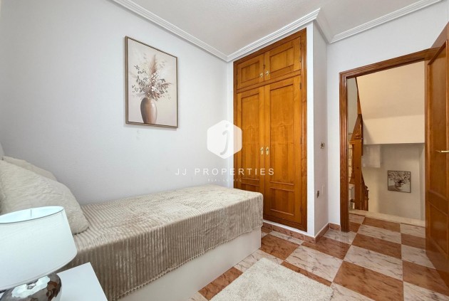 Tweedehands - Chalet -
Orihuela Costa - Las Filipinas