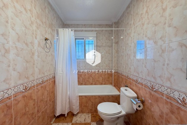 Tweedehands - Chalet -
Orihuela Costa - Las Filipinas