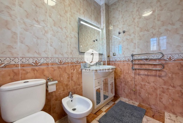 Tweedehands - Chalet -
Orihuela Costa - Las Filipinas
