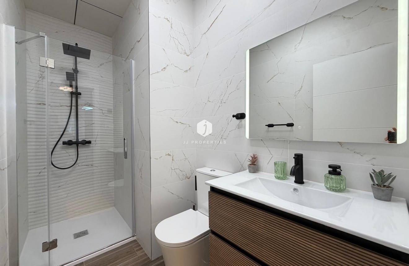 Aus zweiter Hand - Wohnung -
Torrevieja