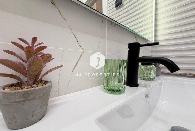 Aus zweiter Hand - Wohnung -
Torrevieja