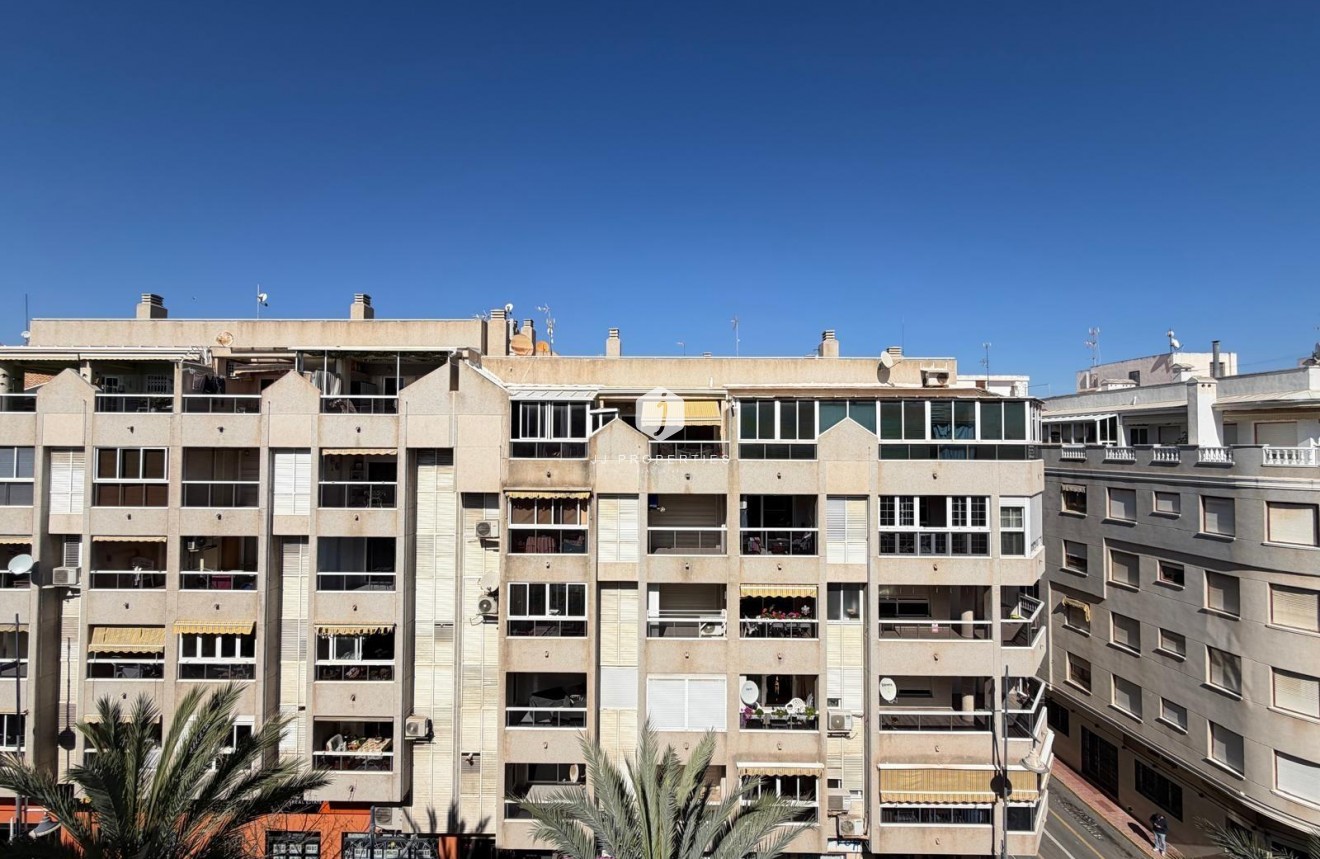 Segunda mano - Ático -
Torrevieja - Playa del Cura
