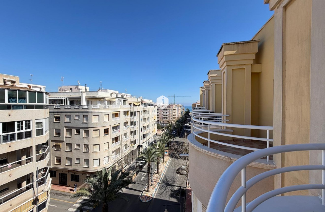 Segunda mano - Ático -
Torrevieja - Playa del Cura