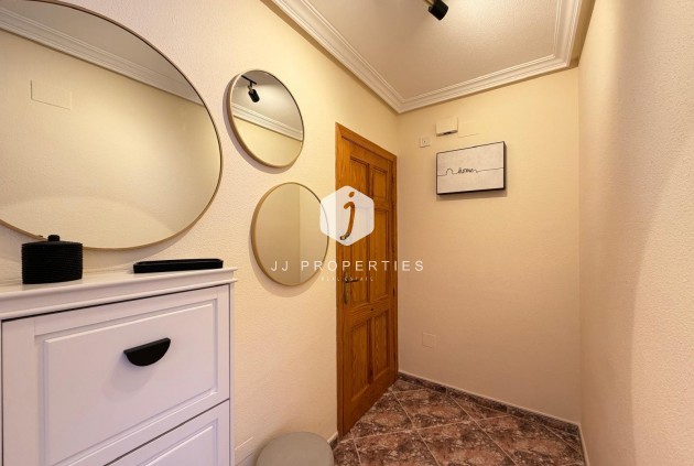 D'occasion - Appartement -
Torrevieja - Playa de los Locos