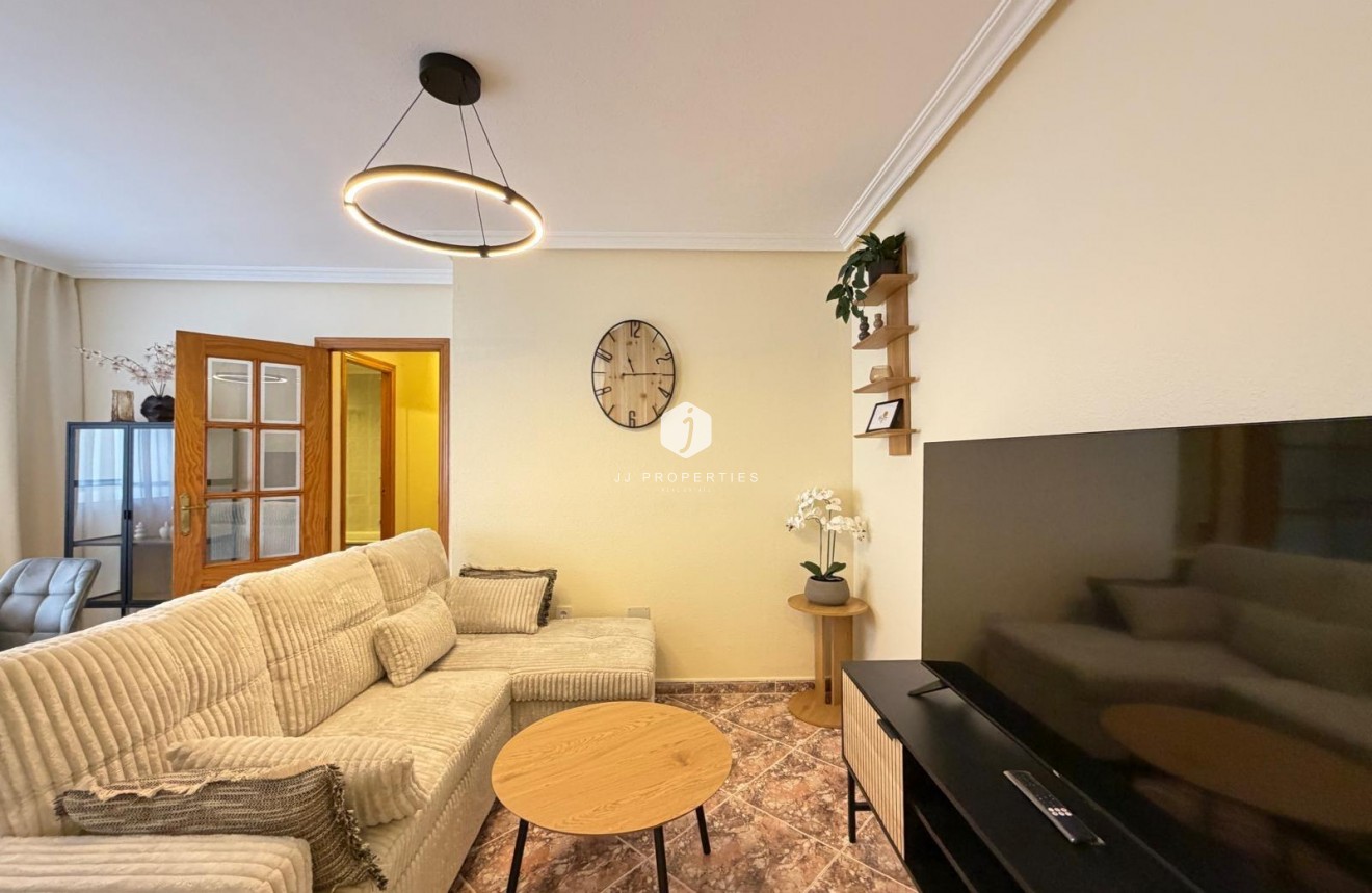 D'occasion - Appartement -
Torrevieja - Playa de los Locos