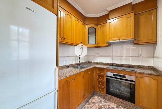D'occasion - Appartement -
Torrevieja - Playa de los Locos