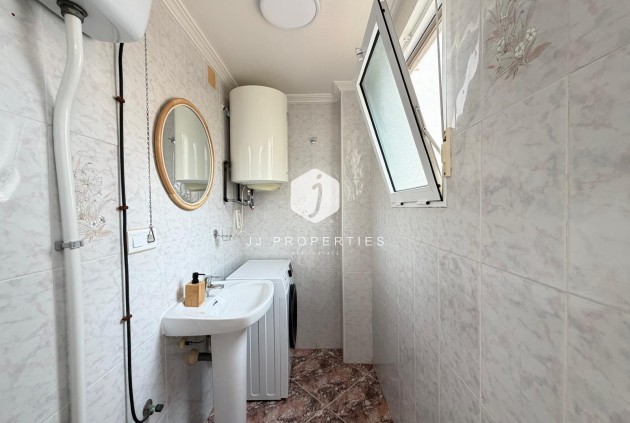 D'occasion - Appartement -
Torrevieja - Playa de los Locos