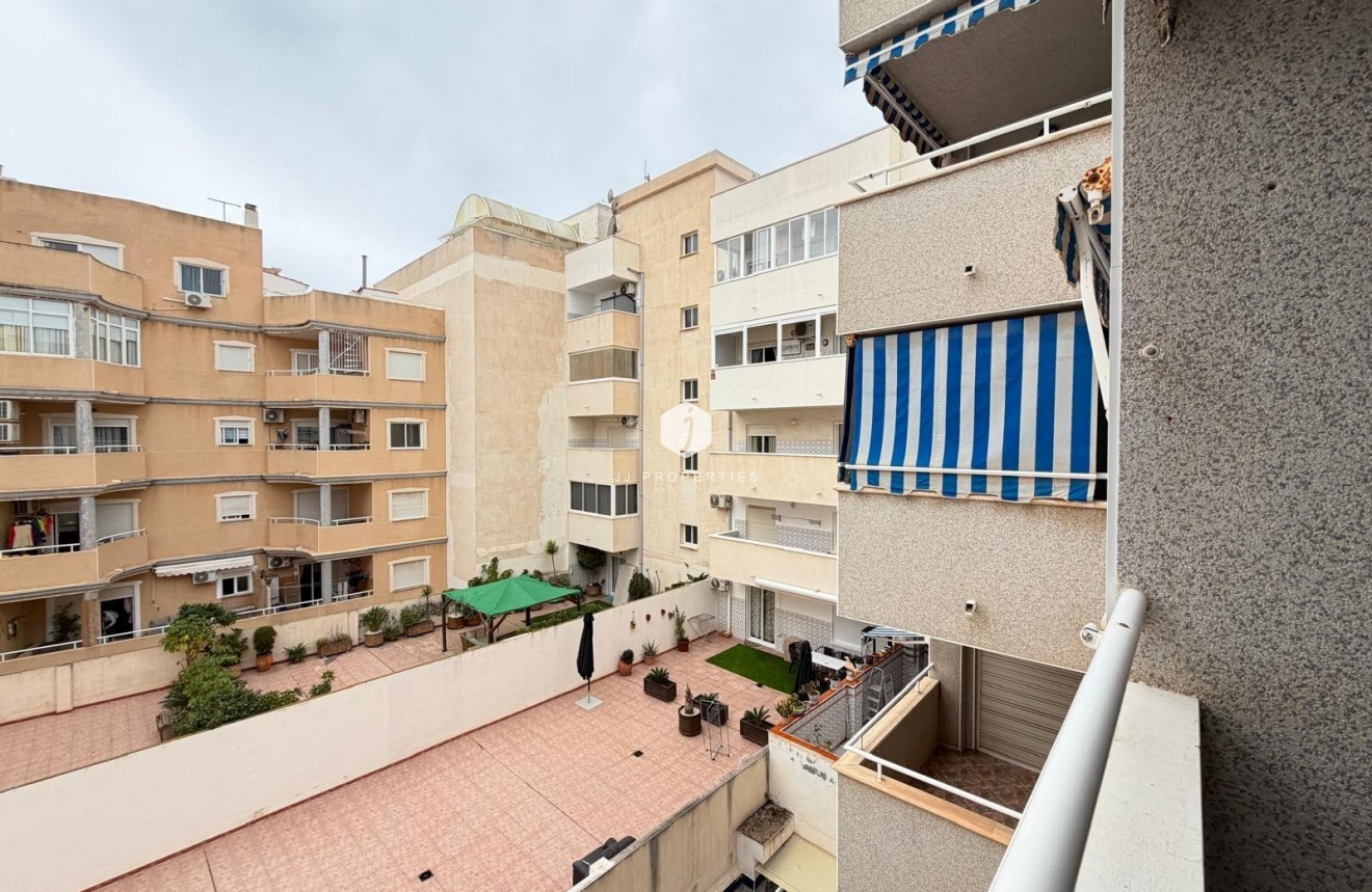 D'occasion - Appartement -
Torrevieja - Playa de los Locos
