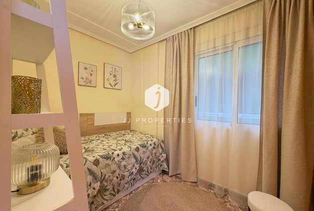 D'occasion - Appartement -
Torrevieja - Playa de los Locos