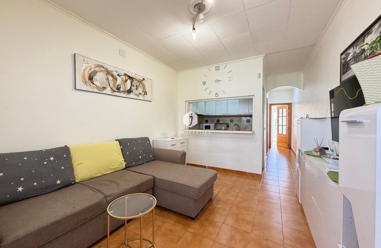 Z drugiej ręki - Szalet -
Torrevieja - Nueva Torrevieja