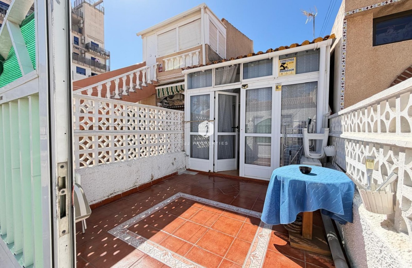 Z drugiej ręki - Szalet -
Torrevieja - Nueva Torrevieja