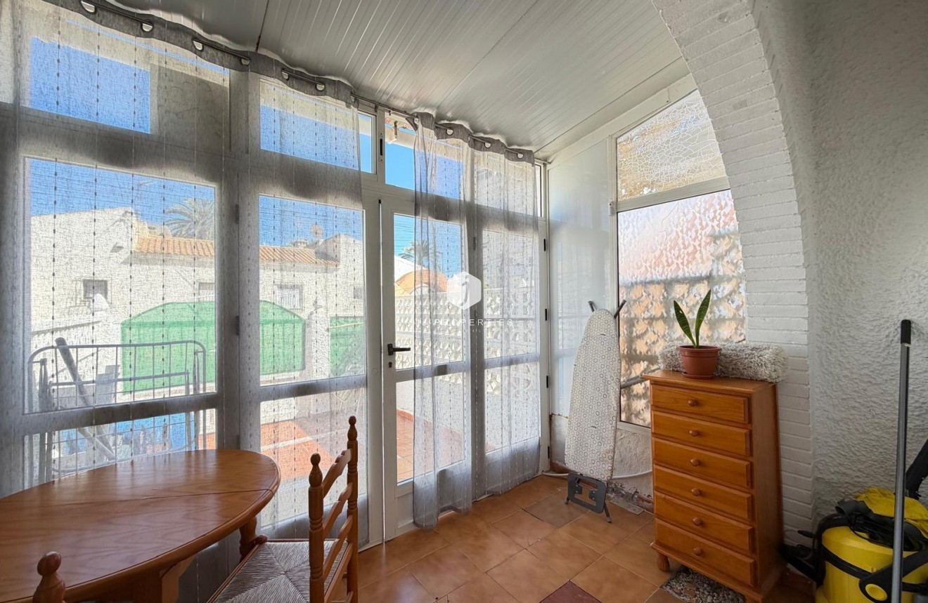 Z drugiej ręki - Szalet -
Torrevieja - Nueva Torrevieja