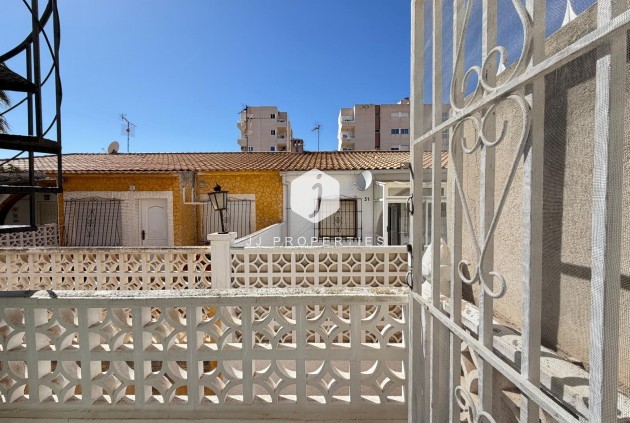 Z drugiej ręki - Szalet -
Torrevieja - Nueva Torrevieja